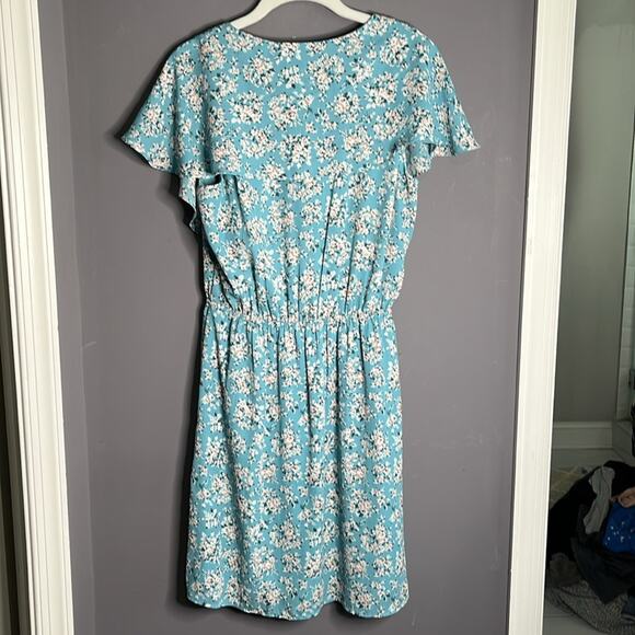 DR2 Blue and White Floral Print Wrap Dress With Ruffles Size Small - Picture 6 of 9